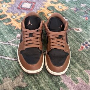 Jordan(WMNS) Air Jordan 1 Low 'Archaeo Brown DC0774 021